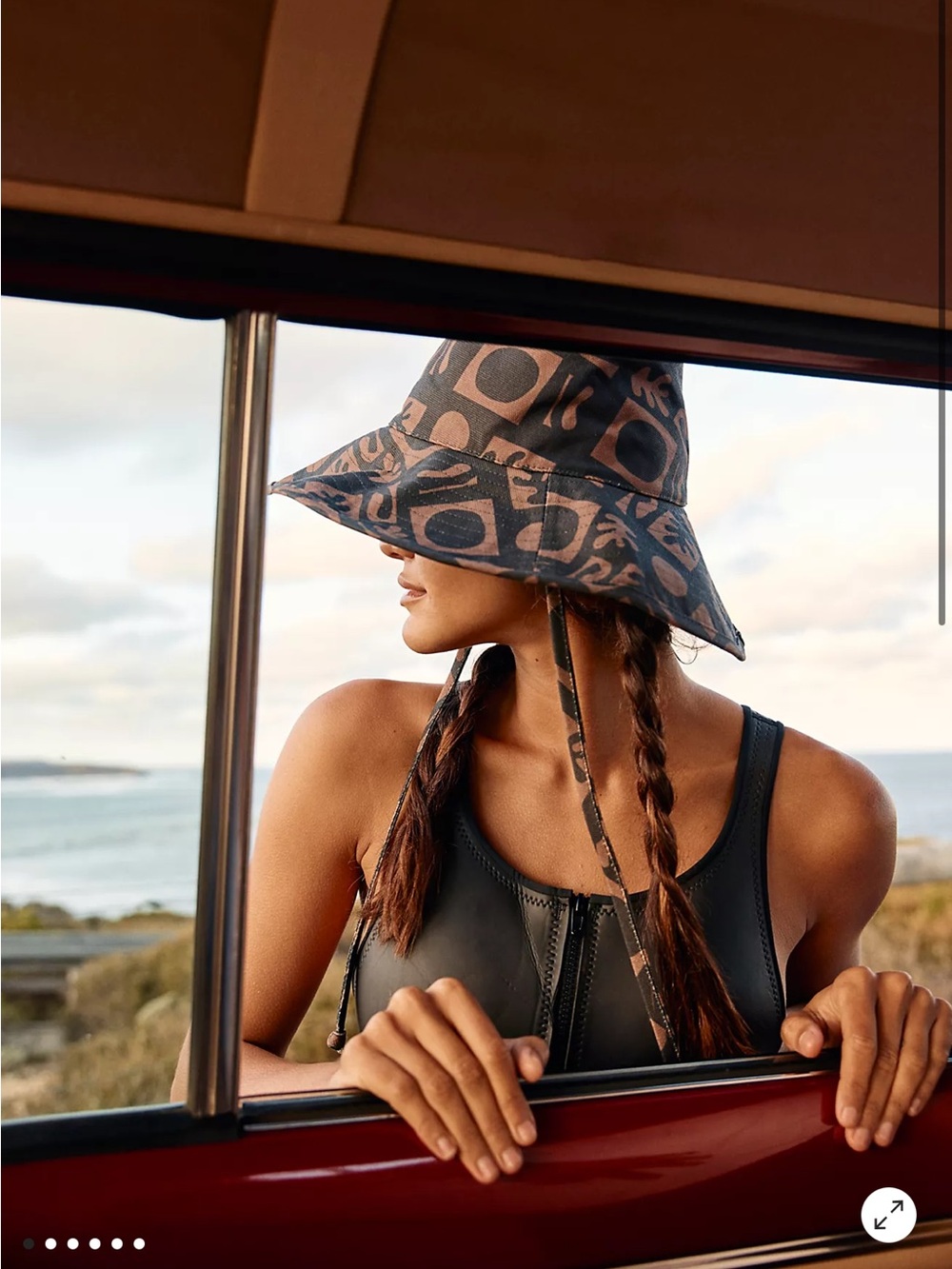 Luck of color formed holiday bucket hat - Picture 5 of 8